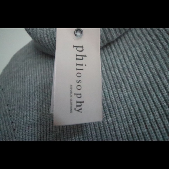 Sweater - Picture 2 of 7